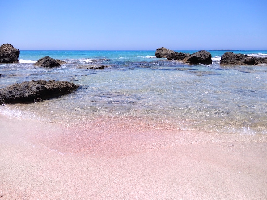 Photo 2. Le sable rose de la plage de Falassarna